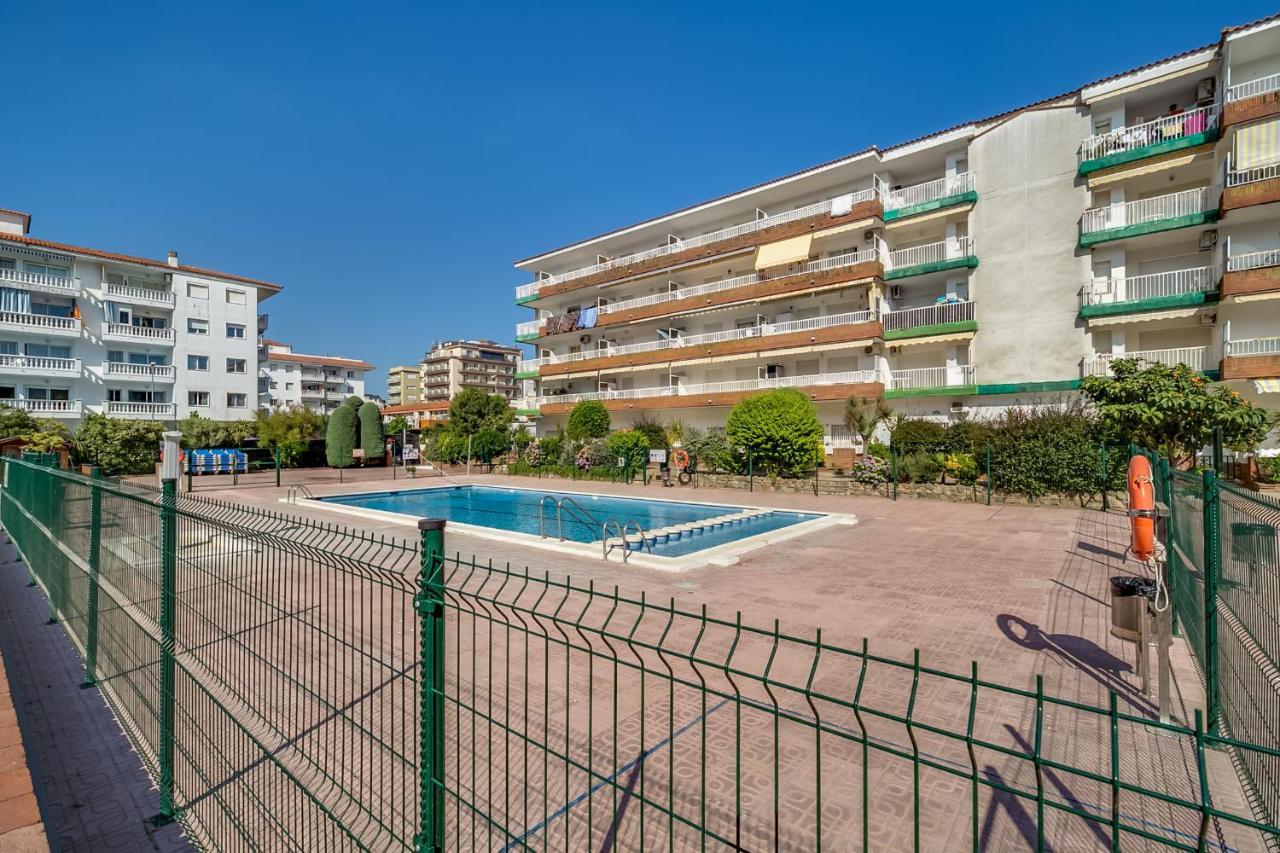 Vivalidays Edurne Apartment Бланес Екстериор снимка